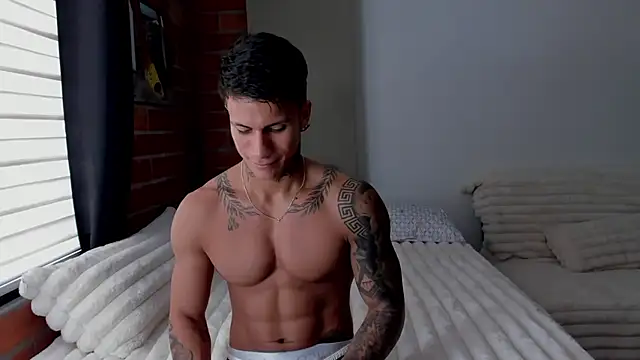 pettergrey1 online show from November 14, 2025, 8:07 pm