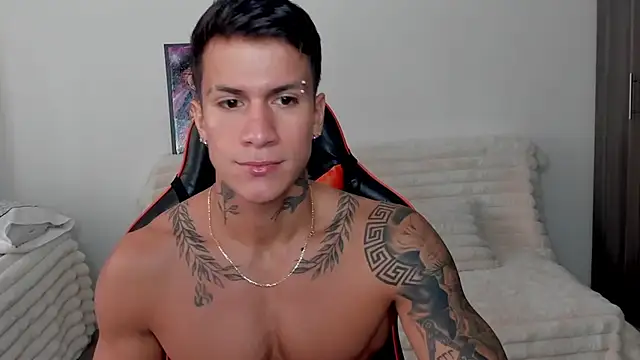 Snapshot of pettergrey1 chatting on December 16, 2025, 2:22 pm pettergrey1 online show from December 16, 2025, 2:22 pm