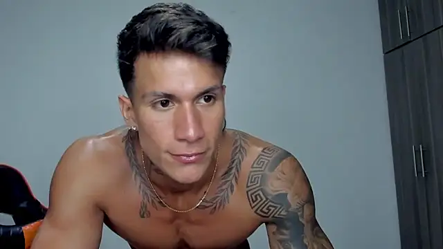 Snapshot of pettergrey1 chatting on February 2, 2026, 11:36 pm pettergrey1 online show from February 2, 2026, 11:36 pm