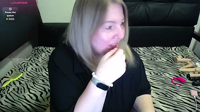 Snapshot of MARGARET_gem chatting on June 26, 2026, 6:51 am MARGARET gem online show from June 26, 2026, 6:51 am