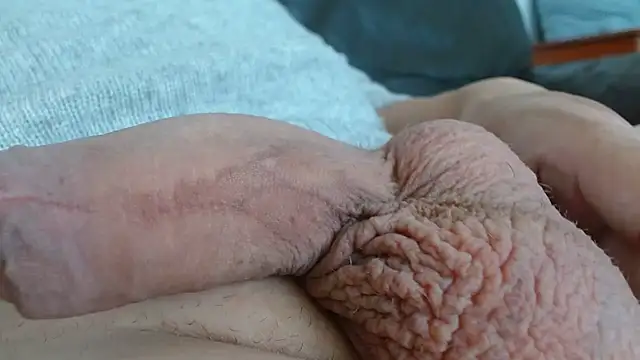 Snapshot of Heracles00 chatting on September 16, 2025, 1:01 pm Heracles00 online show from September 16, 2025, 1:01 pm