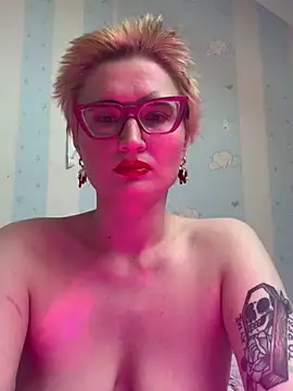 Snapshot of Charlotteeroseee chatting on February 9, 2025, 3:53 am Charlotteeroseee online show from February 9, 2025, 3:53 am