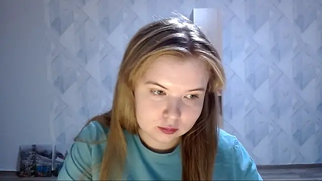 Snapshot of Melina_Hot9 chatting on November 4, 2025, 3:16 am Melina Hot9 online show from November 4, 2025, 3:16 am