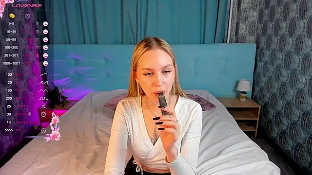 Snapshot of Carol__Cox chatting on December 13, 2024, 3:49 am Carol Cox online show from December 13, 2024, 3:49 am