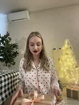 Snapshot of Carol__Cox chatting on December 31, 2024, 8:15 am Carol Cox online show from December 31, 2024, 8:15 am