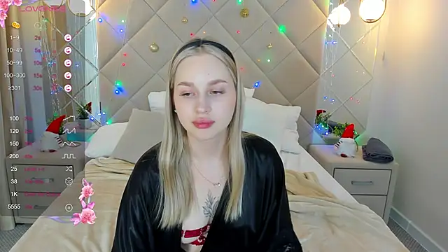 Snapshot of Carol__Cox chatting on January 2, 2025, 2:33 am Carol Cox online show from January 2, 2025, 2:33 am