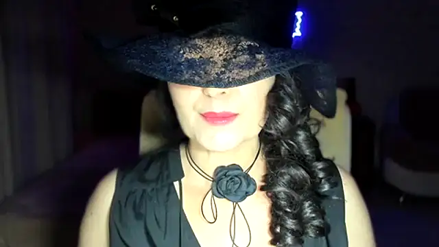 Snapshot of WitchBlueRose chatting on November 5, 2025, 4:51 pm WitchBlueRose online show from November 5, 2025, 4:51 pm