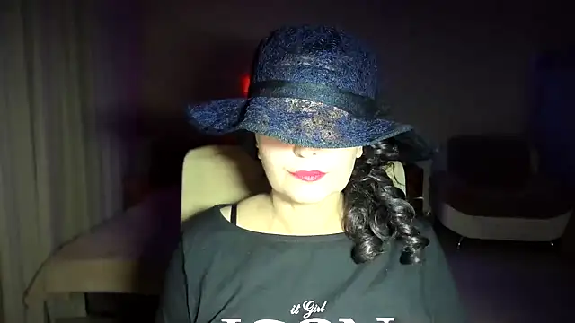 Snapshot of WitchBlueRose chatting on November 13, 2025, 8:41 pm WitchBlueRose online show from November 13, 2025, 8:41 pm