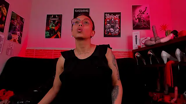 lilith-deveraux online show from March 11, 2025, 1:01 pm