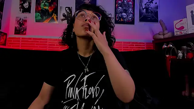 lilith-deveraux online show from September 23, 2025, 9:18 pm