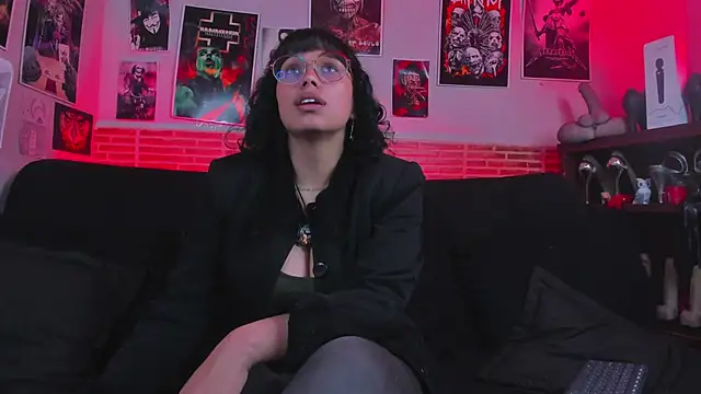 lilith-deveraux online show from October 4, 2025, 2:48 pm