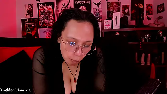 lilith-deveraux online show from April 23, 2026, 3:25 pm