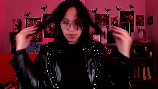 lilith-deveraux online show from April 24, 2026, 11:18 pm