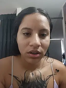 Snapshot of Karii-R chatting on July 7, 2026, 2:54 pm Karii-R online show from July 7, 2026, 2:54 pm