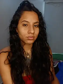 Snapshot of Karii-R chatting on July 8, 2026, 4:00 pm Karii-R online show from July 8, 2026, 4:00 pm