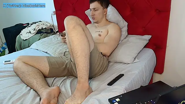 NicoDavisHere online show from June 10, 2026, 8:30 pm