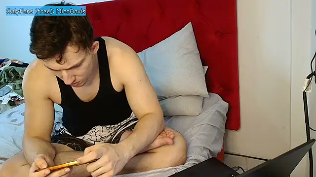 NicoDavisHere online show from June 24, 2026, 7:24 pm