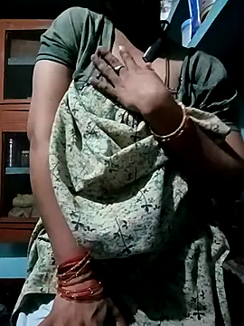 Snapshot of gunjan22 chatting on March 22, 2025, 2:47 pm gunjan22 online show from March 22, 2025, 2:47 pm