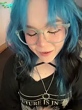 MaddisonHaas online show from May 10, 2026, 1:27 pm