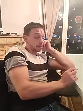 mika11100 online show from December 28, 2024, 4:30 am