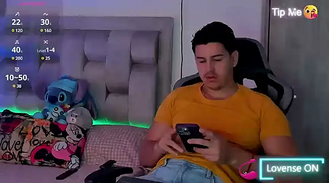 Snapshot of victor_vixen chatting on January 25, 2025, 3:20 pm victor vixen online show from January 25, 2025, 3:20 pm