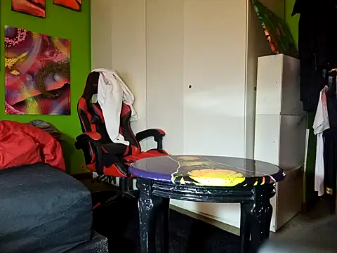 MASTERBULLY online show from September 23, 2025, 3:59 pm