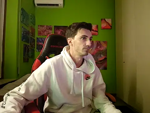 MASTERBULLY online show from November 5, 2025, 12:32 am