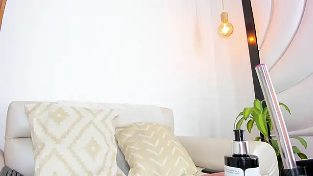 gemmafosterr online show from January 18, 2025, 3:59 pm