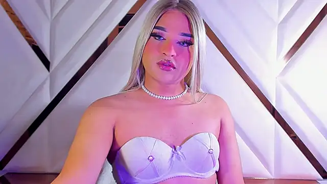 Elody Preysler69 online show from March 18, 2025, 4:15 am