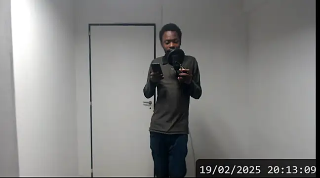 Snapshot of Mastertopdome chatting on February 19, 2025, 11:14 pm Mastertopdome online show from February 19, 2025, 11:14 pm