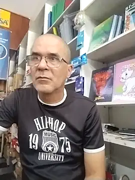 Snapshot of barboza991 chatting on April 13, 2026, 12:54 pm barboza991 online show from April 13, 2026, 12:54 pm