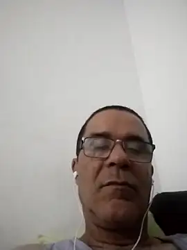 Snapshot of barboza991 chatting on May 8, 2026, 2:17 am barboza991 online show from May 8, 2026, 2:17 am