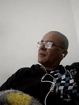 Snapshot of barboza991 chatting on May 18, 2026, 12:51 am barboza991 online show from May 18, 2026, 12:51 am