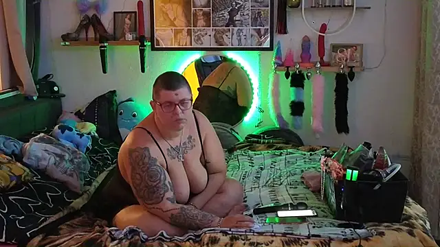 Snapshot of SunshineLexi chatting on October 3, 2025, 5:04 am SunshineLexi online show from October 3, 2025, 5:04 am