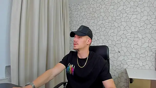 Snapshot of MateoBenjaminX chatting on January 24, 2025, 7:28 pm MateoBenjaminX online show from January 24, 2025, 7:28 pm