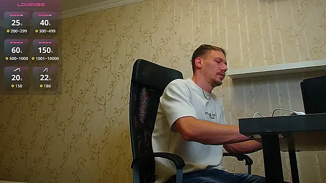 Snapshot of MateoBenjaminX chatting on October 2, 2025, 4:52 am MateoBenjaminX online show from October 2, 2025, 4:52 am