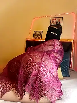 Snapshot of Lina_lolo chatting on March 22, 2025, 2:37 am Lina lolo online show from March 22, 2025, 2:37 am