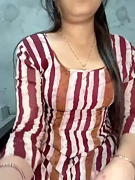 Snapshot of Shanaya_Hotty chatting on January 28, 2025, 8:47 pm Shanaya Hotty online show from January 28, 2025, 8:47 pm
