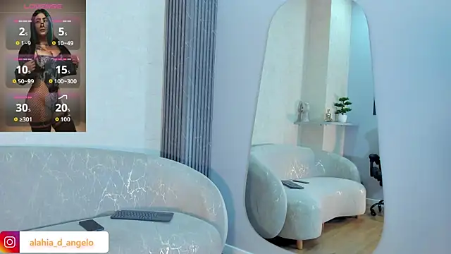 Snapshot of Alahia_Dangelo chatting on June 3, 2026, 5:51 pm Alahia Dangelo online show from June 3, 2026, 5:51 pm