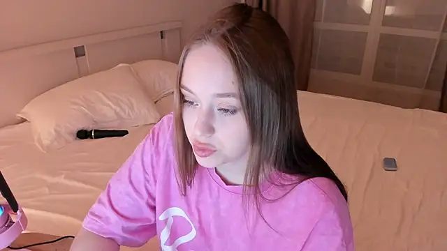 Snapshot of endlesssoffi chatting on January 9, 2025, 1:18 am endlesssoffi online show from January 9, 2025, 1:18 am