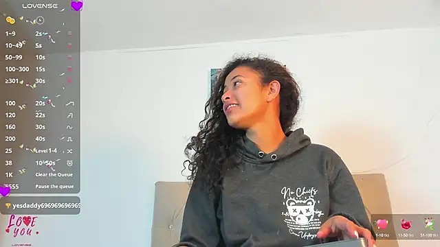 Snapshot of Milkdulce1 chatting on February 24, 2025, 2:51 am Milkdulce1 online show from February 24, 2025, 2:51 am