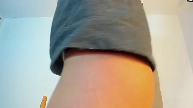 Snapshot of Milkdulce1 chatting on February 27, 2025, 6:18 am Milkdulce1 online show from February 27, 2025, 6:18 am