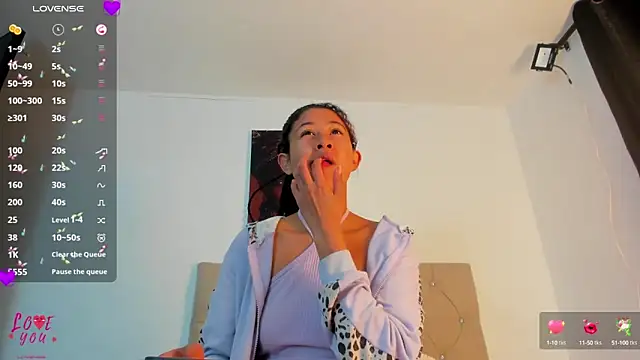 Snapshot of Milkdulce1 chatting on March 2, 2025, 2:19 am Milkdulce1 online show from March 2, 2025, 2:19 am