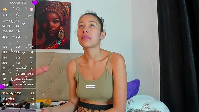 Snapshot of Milkdulce1 chatting on March 18, 2025, 5:52 am Milkdulce1 online show from March 18, 2025, 5:52 am