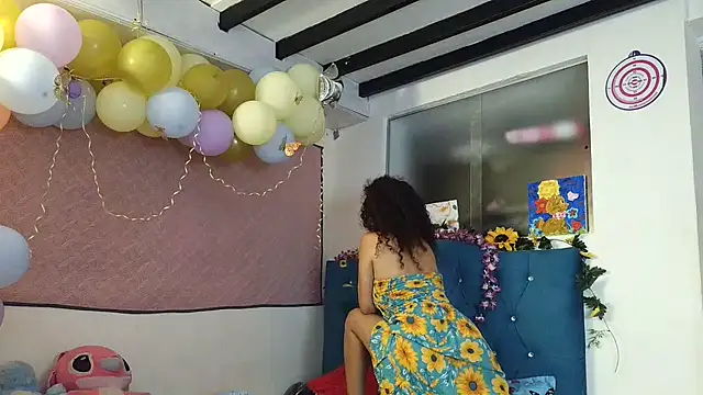 Milkdulce1 online show from February 24, 2026, 1:42 pm