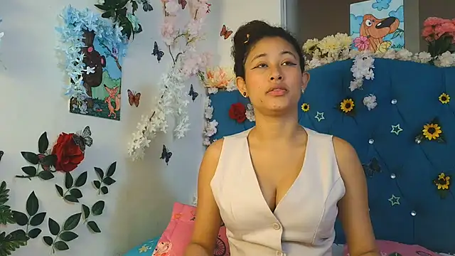 Snapshot of Milkdulce1 chatting on June 3, 2026, 1:14 pm Milkdulce1 online show from June 3, 2026, 1:14 pm