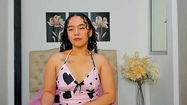 Snapshot of amaranta_f00x chatting on July 18, 2026, 1:04 pm amaranta f00x online show from July 18, 2026, 1:04 pm