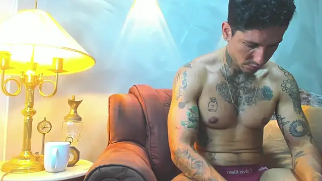 Dylanstonne online show from January 18, 2025, 10:28 pm