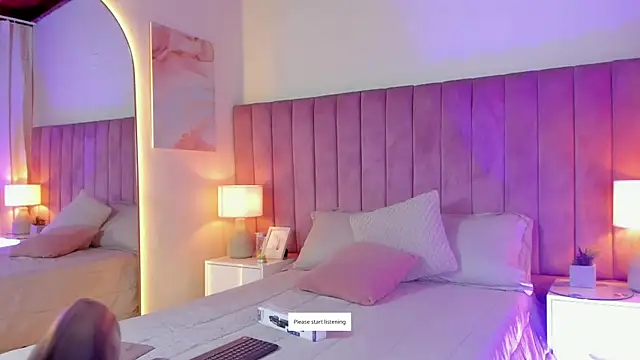 Aleja arango1 online show from March 5, 2025, 4:35 pm