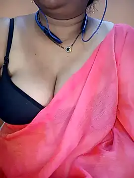 Snapshot of Sexy-Telugunayana2 chatting on December 8, 2024, 8:58 pm Sexy-Telugunayana2 online show from December 8, 2024, 8:58 pm